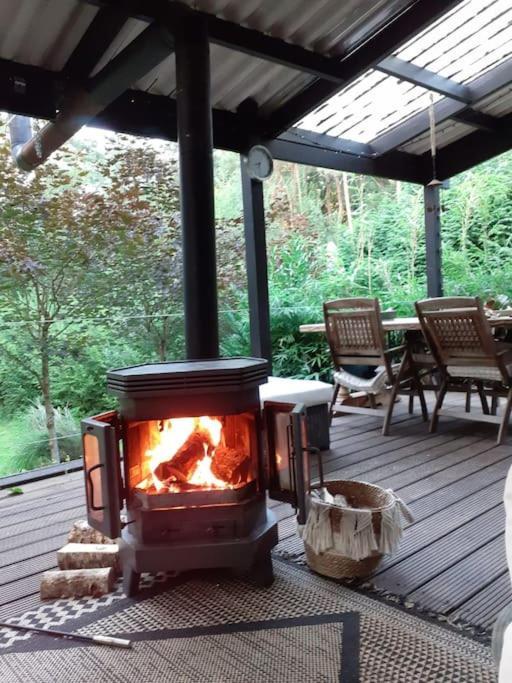 Comfortable In A Unique Location In Forest * Essen